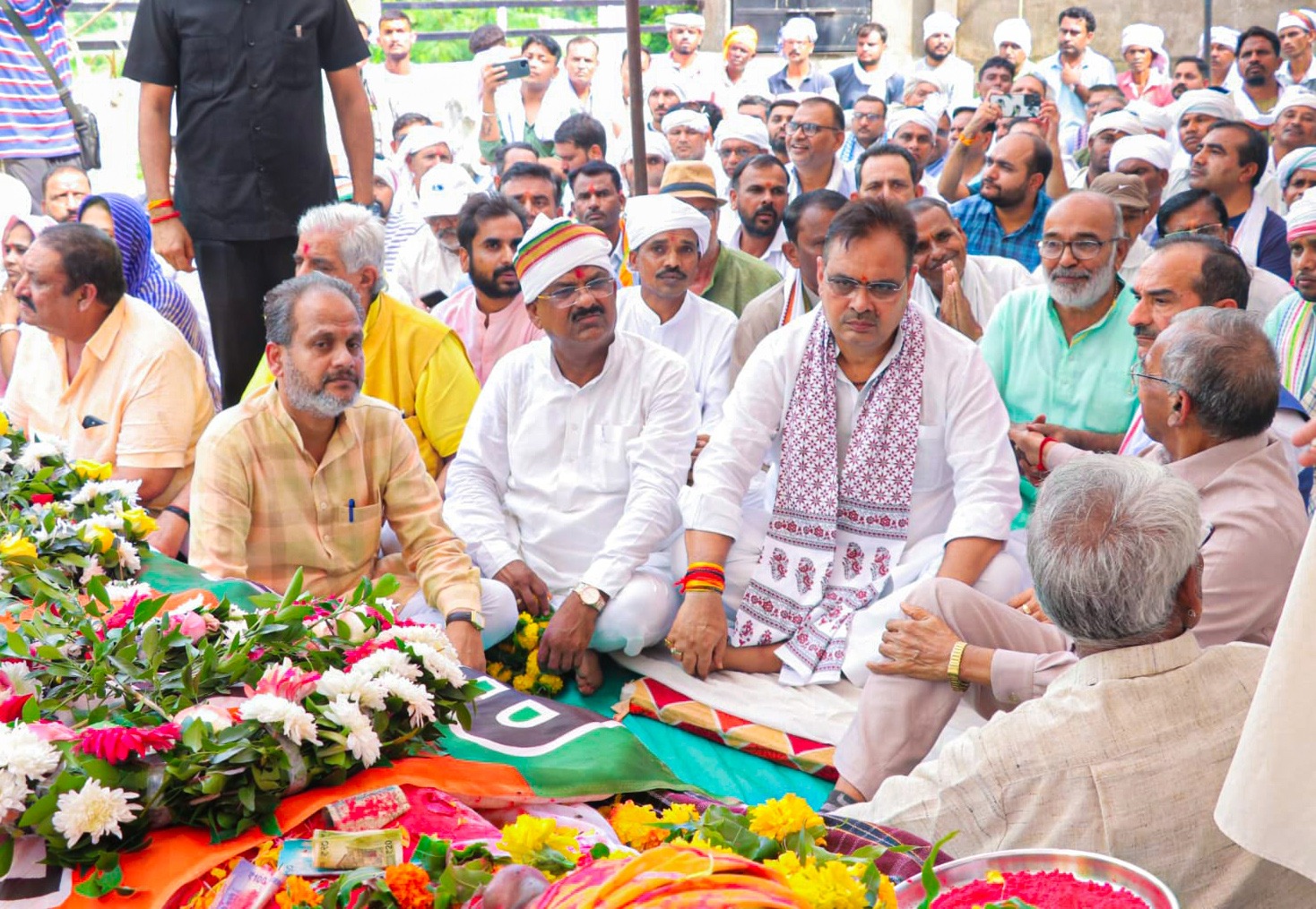 सलूंबर विधायक अमृतलाल मीणा को अंतिम नमन, सीएम भजनलाल भी आए सलूंबर